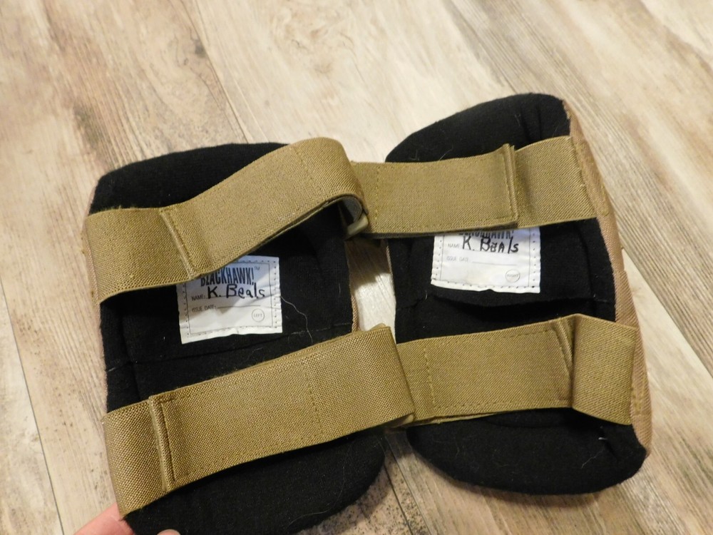 BLACKHAWK ADVANCED TACTICAL ELBOW PADS COYOTE