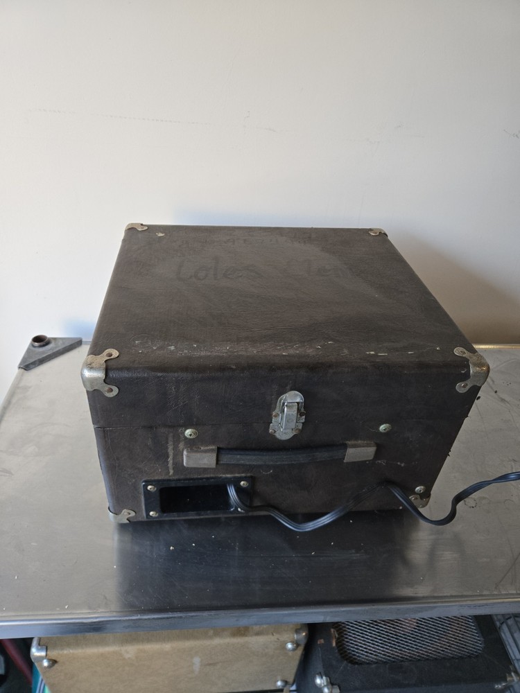 Hamilton Electronics 942 Vintage Portable Record Player Turntable with Case