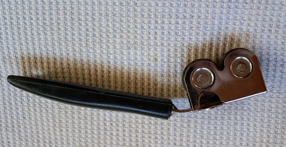 Vintage Ekco Metal Knife Sharpener Pull-Through Black Plastic Handle Great Shape