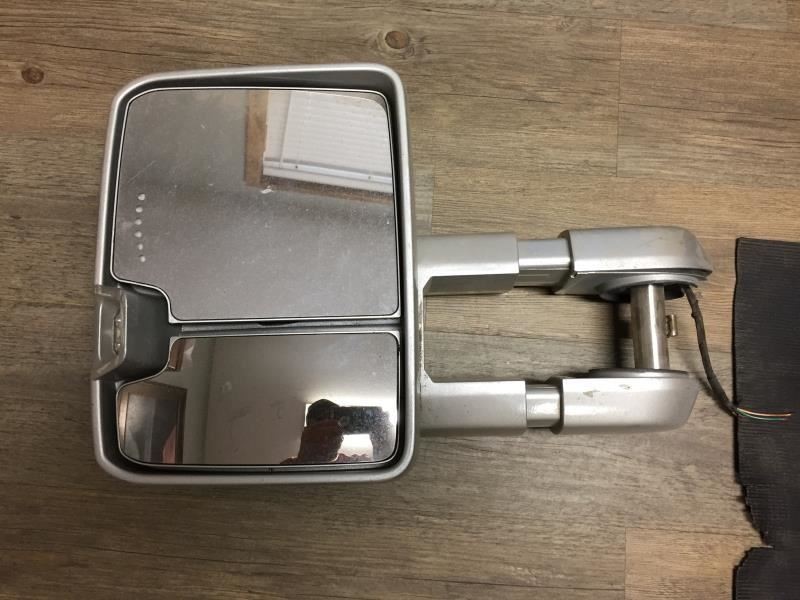 SIERRA250 2015 Glove Box 18883