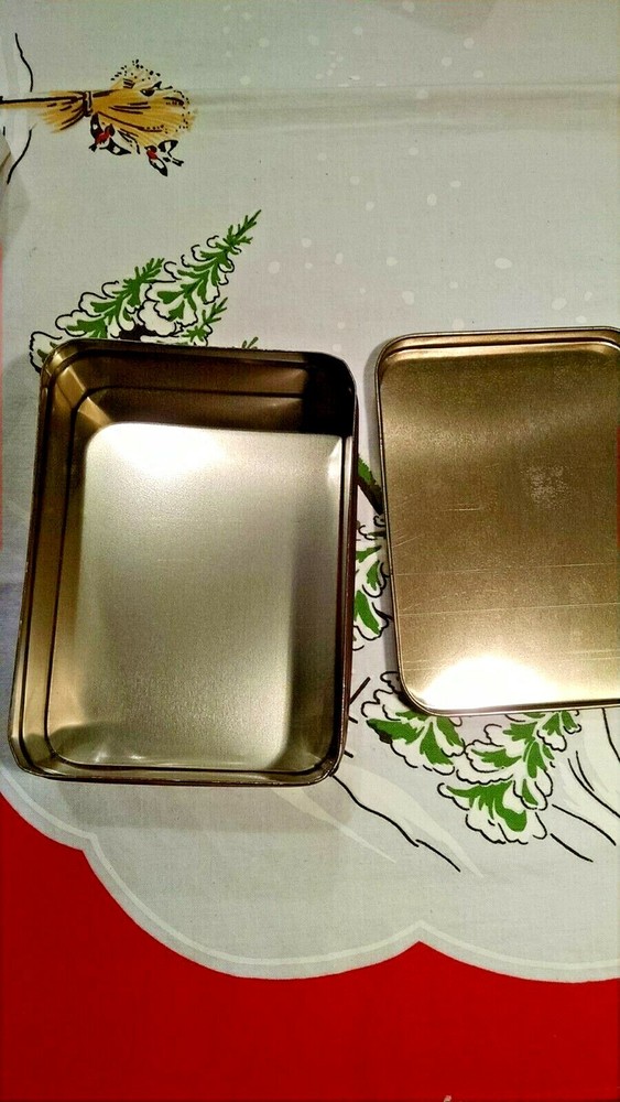 5 Cent Coca-Cola Compact Tin-Sophisticated Lady Theme