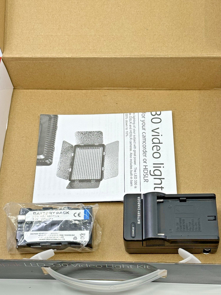 Sunpak LED-330 Kit Video Light with Barndoors