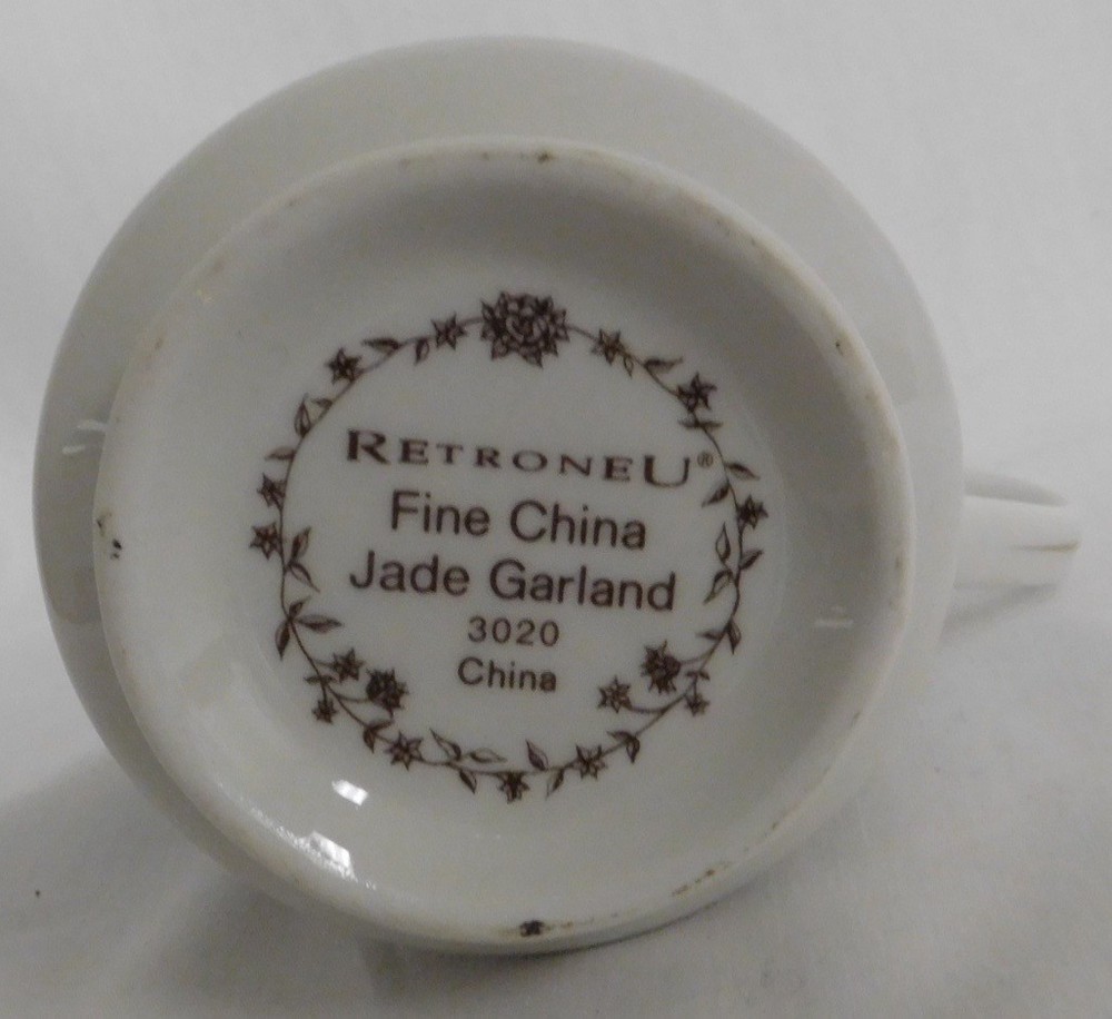 RETRONEU TEA CREAMER IN JADE GARLAND #3020 PATTERN EUC