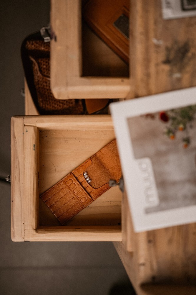 MUUD EVA leather pouch for needles