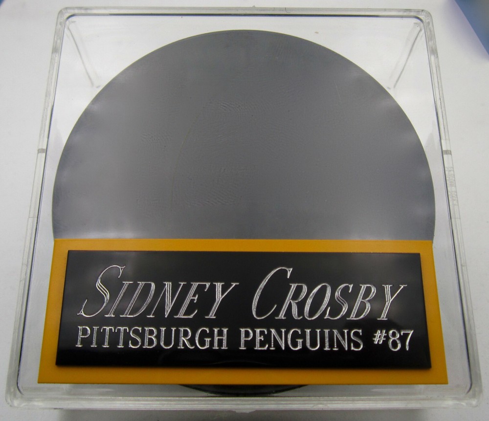 BOBBY ORR BOSTON BRUINS NAMEPLATE FOR AUTOGRAPHED Signed Puck Display CUBE CASE