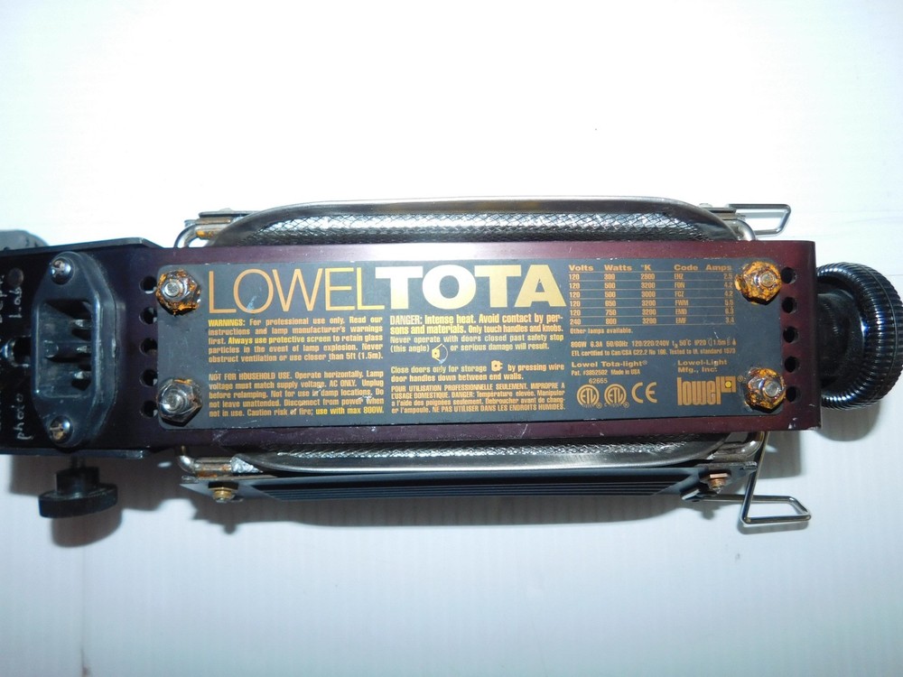 LOWEL TOTA LIGHT 800W (MIQ22)