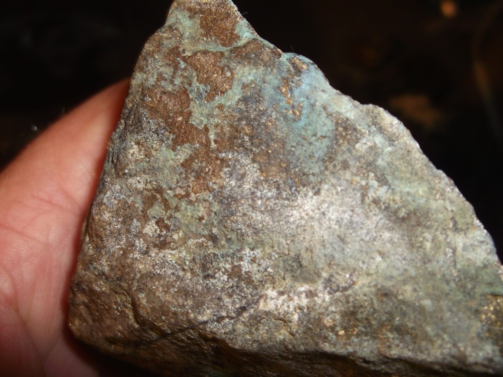 Gold, silver, copper, 263 grams samples ,ore high grade .