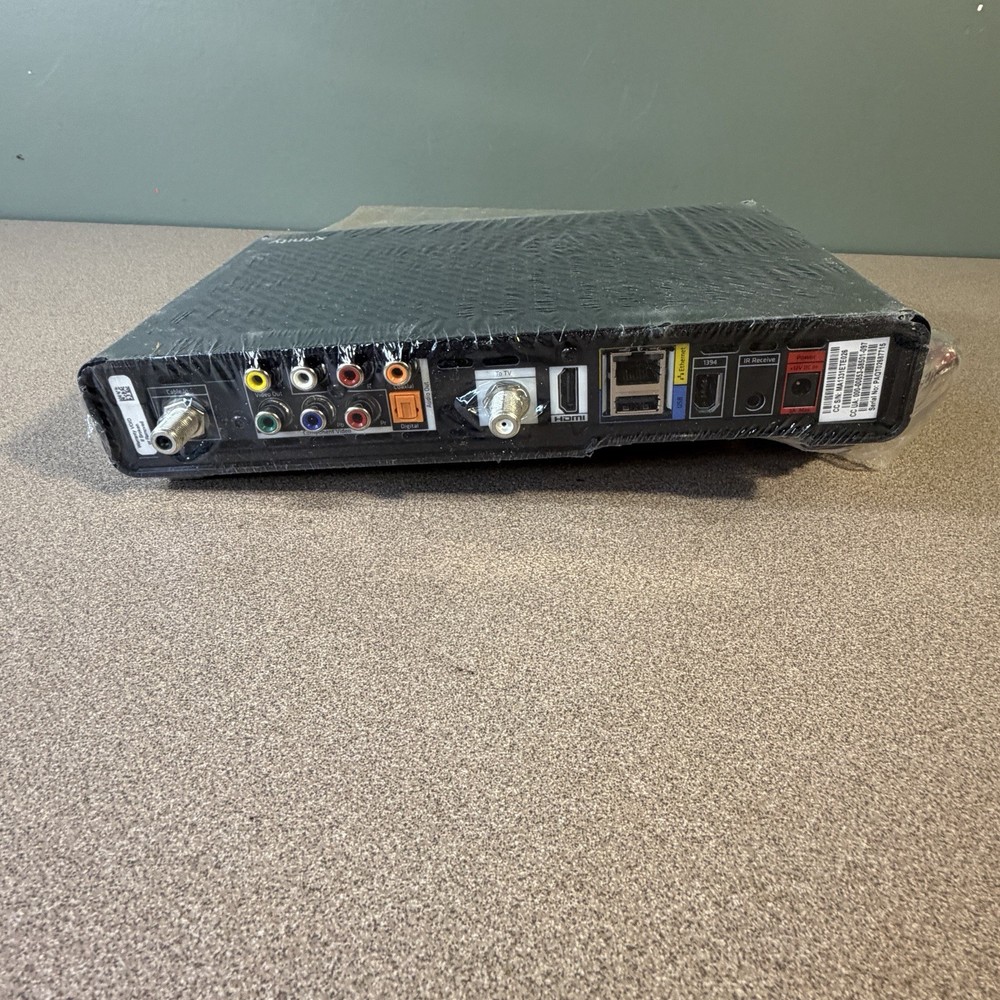 Xfinity - Comcast Cable Box Model PR150BNM W/Cords, Remote & Battery