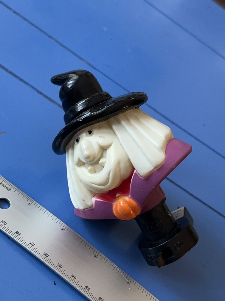 Vintage Witch Halloween Night Light On/Off Switch