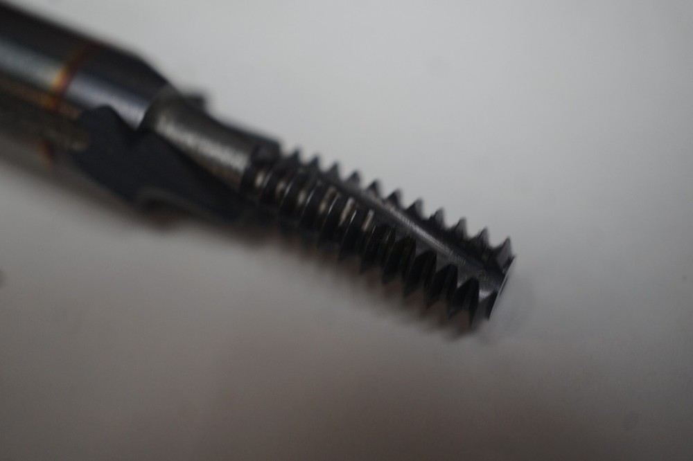 Vardex Solid Carbide Thread Mill 18 UNC VTH .242" Dia. 5/16" Shank
