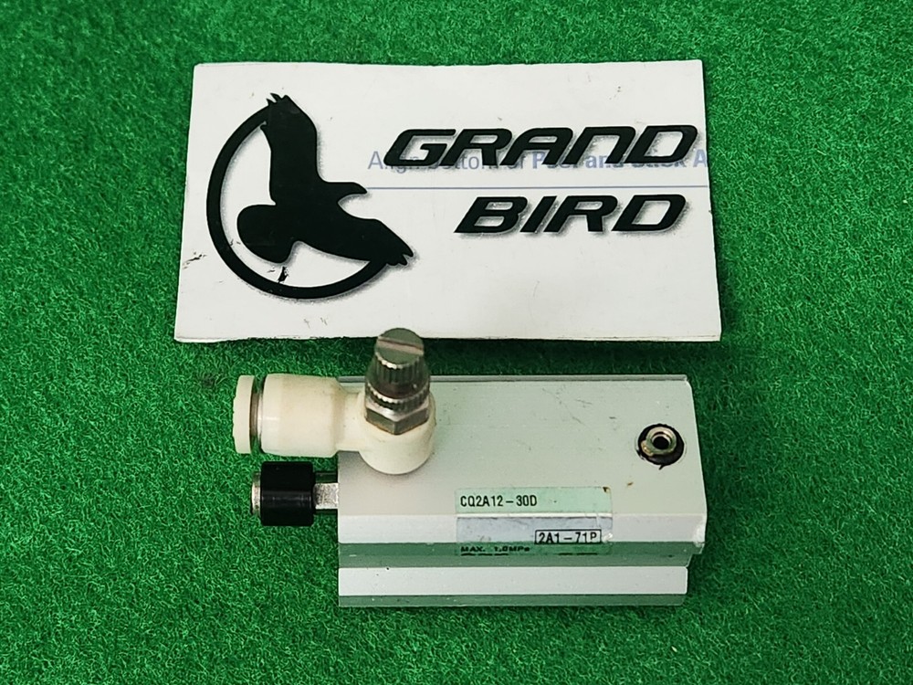 SMC CQ2A12-30D Cylinder, USED