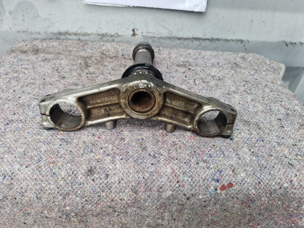 2009 KAWASAKI ER-6F BOTTOM YOKE