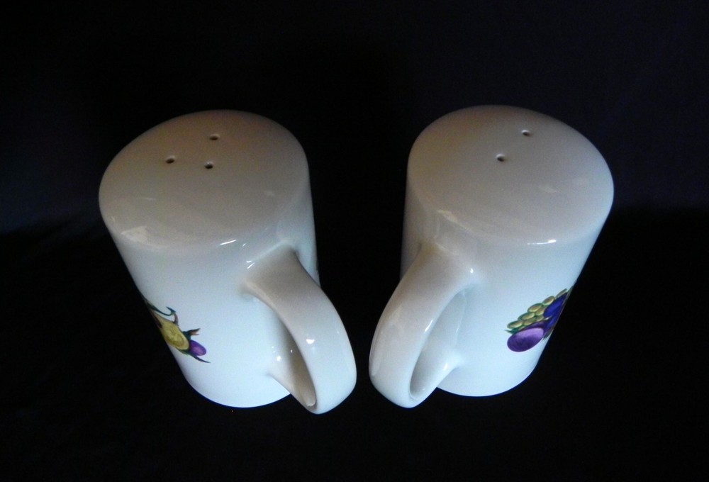 Vintage CORNUCOPIA Large Handled Salt & Pepper Shaker Set