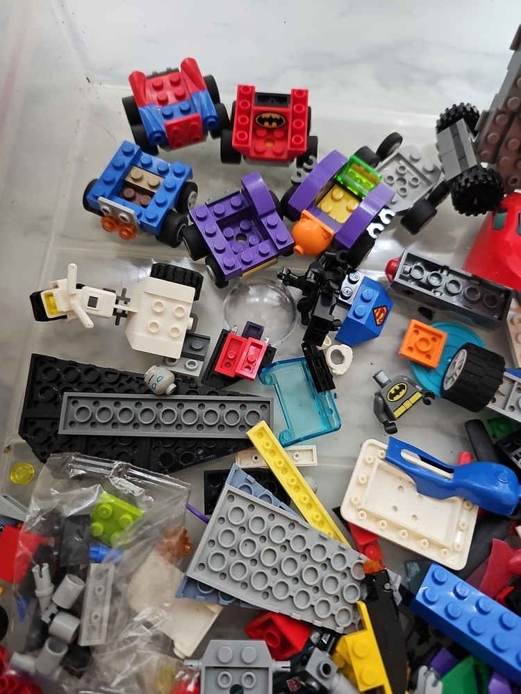 2+ Lbs Legos Vehicles, Mini Figs, And Other Specialized Pcs.