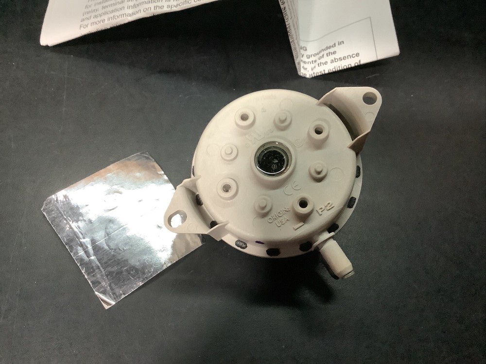 LAARS R2076600 PRESSURE SWITCH REPLACEMENT KIT, L0063300 NEW