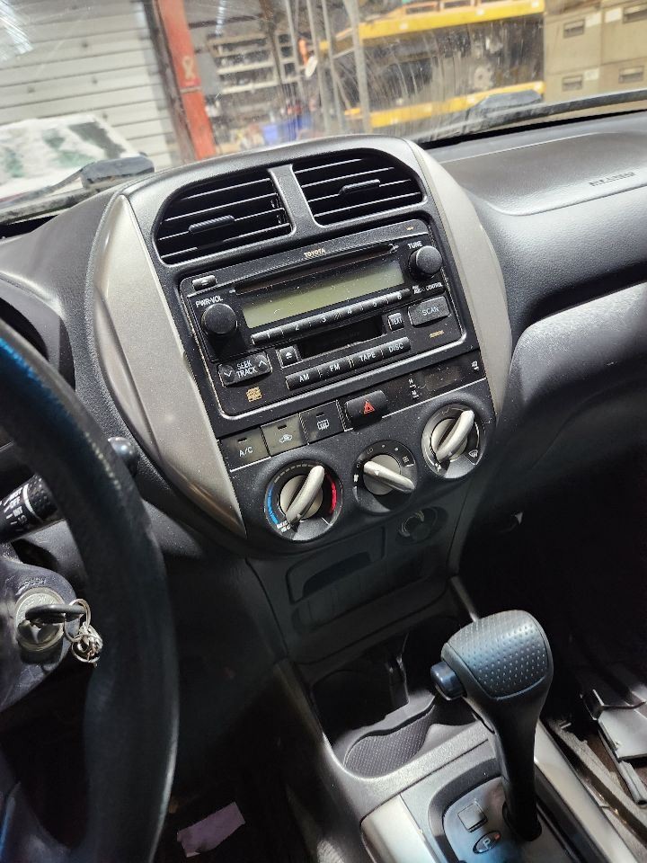 01-05 RAV4 Driver Front Left Door Glass