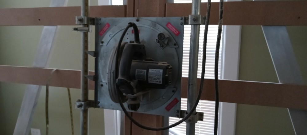 BLACK AND DECKER 8'H X 10'W PANEL SAW