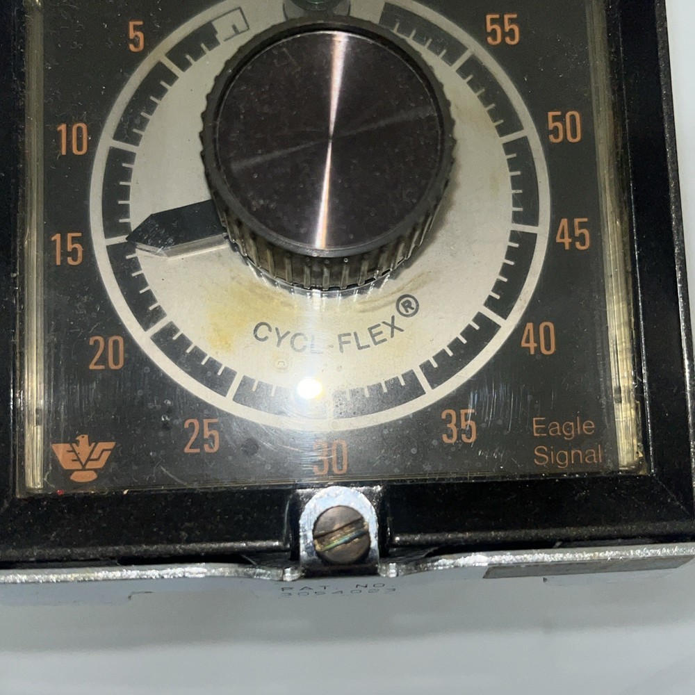 🇺🇸EAGLE SIGNAL TYPE HP56A6 CYCLE-FLEX TIMER 0-60 MINUTES 120V