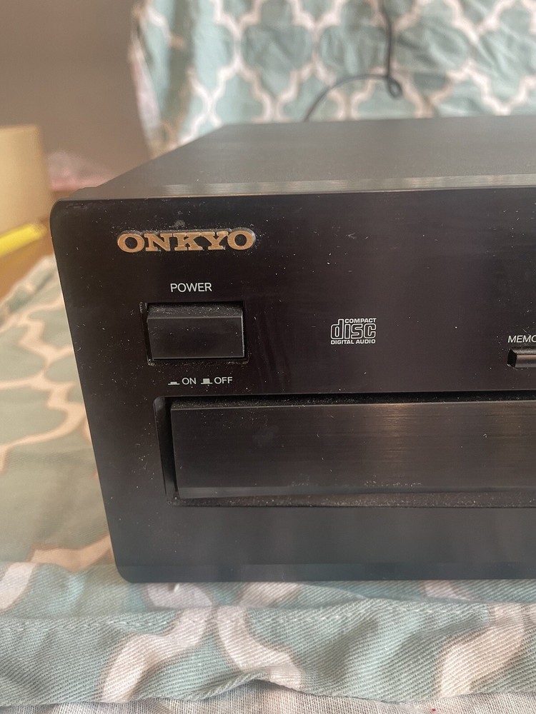 Onkyo DX-C340 6 Disc CD Player Carousel Compact Disc Changer No Remote TESTED