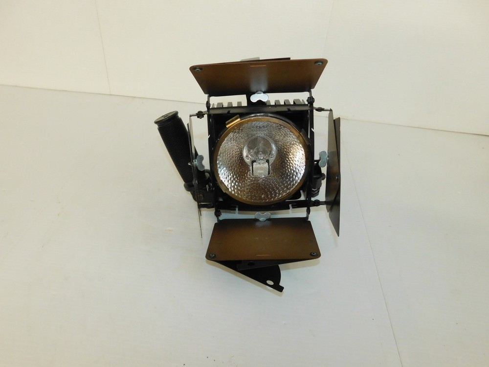 LOWEL OMNI LIGHT 300W (MIQ15)