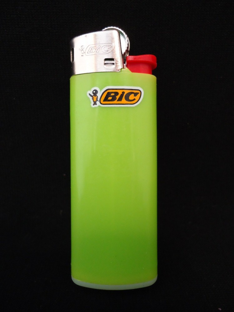8 Bic Assorted Plain Mini Size Lighter Disposable (1 Lighter Per Color)