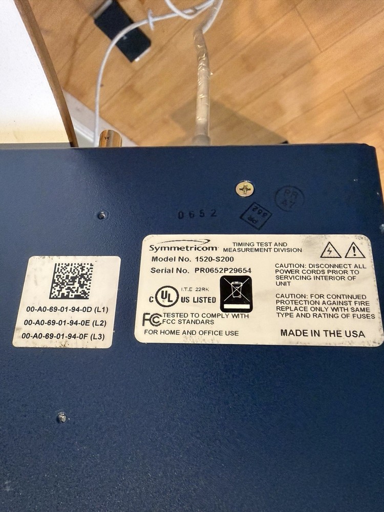 SYMMETRICOM 1520-S200 SYNCSERVER S200 NETWORK TIME SERVER