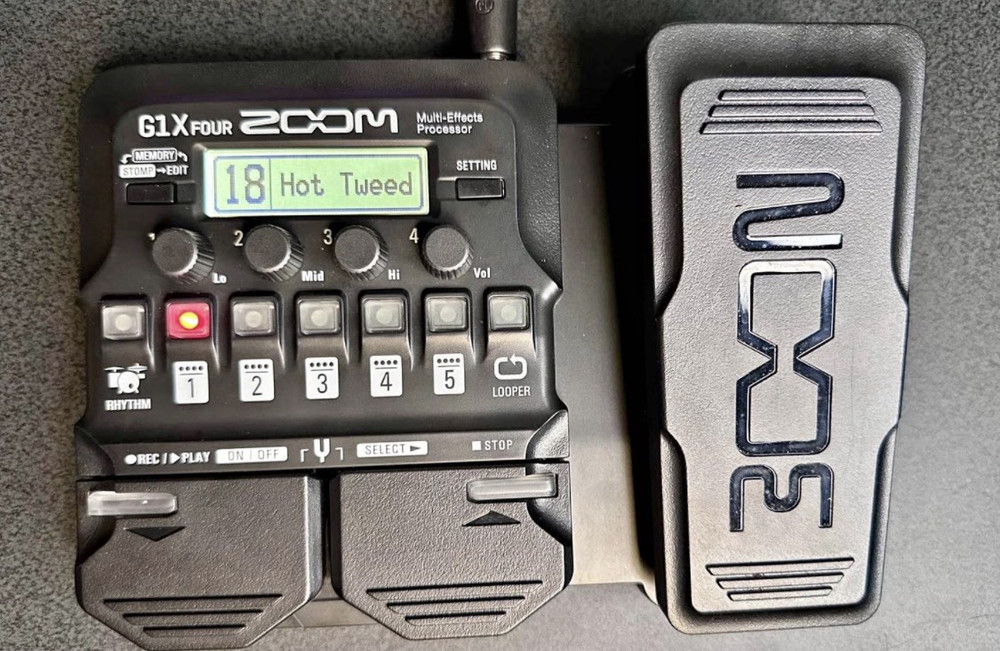 Zoom G1X FOUR Multi-Effects Processor Looper Delay Distortion for Electric Guit…