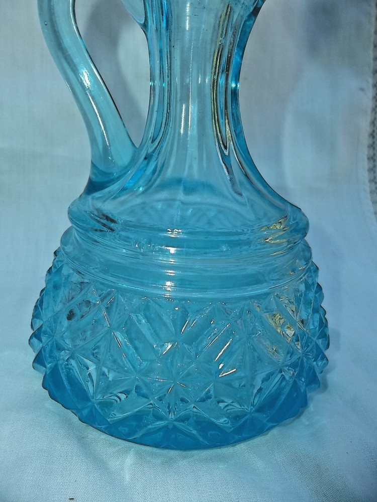 BLUE CRUET W/ MATCHING STOPPER EAPG