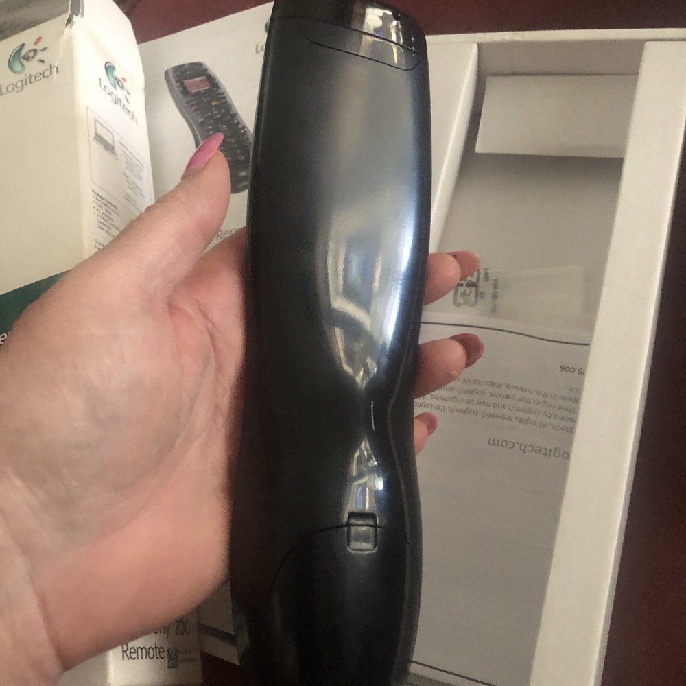 Logitech Harmony 700 Universal Remote , Never Used, In Box G2U