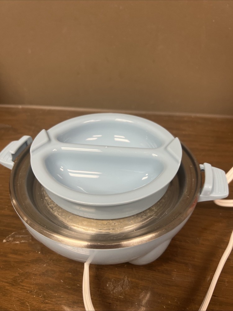 DASH Ultimate Deluxe Egg Cooker 6 Egg Capacity With Box