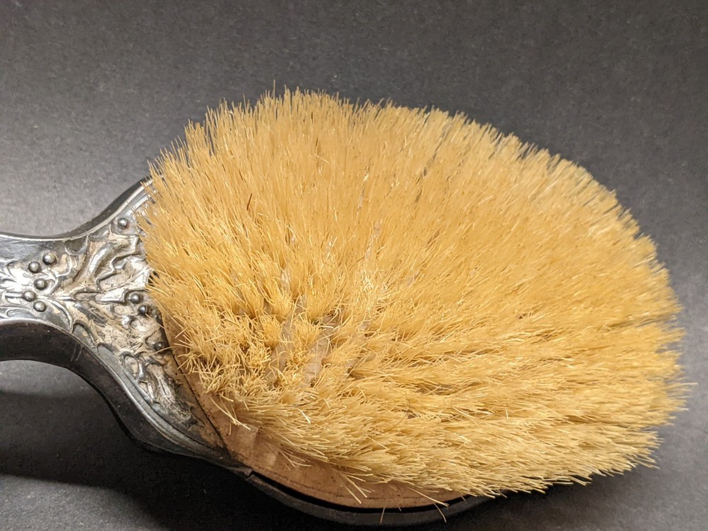 Beautiful Victorian vanity brush