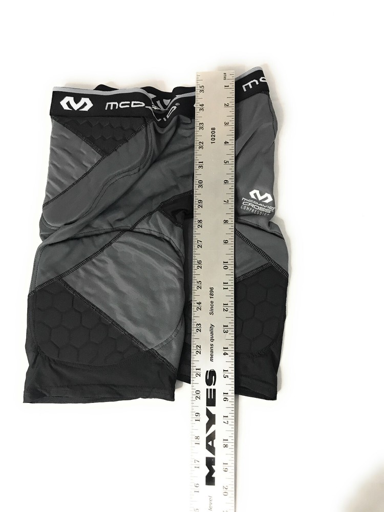 McDavid Men's Hex Thudd Cross Compression Short, Size Medium, Black,MD8237-01-33