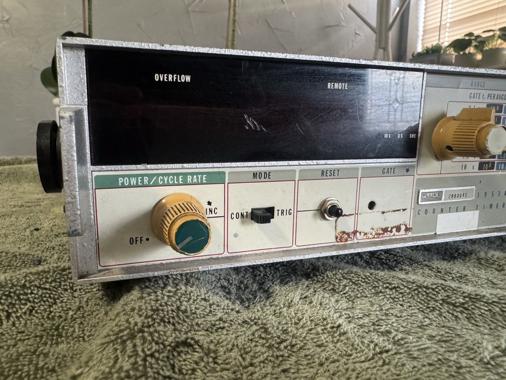 FLUKE 1953A COUNTER TIMER - NO TESTED