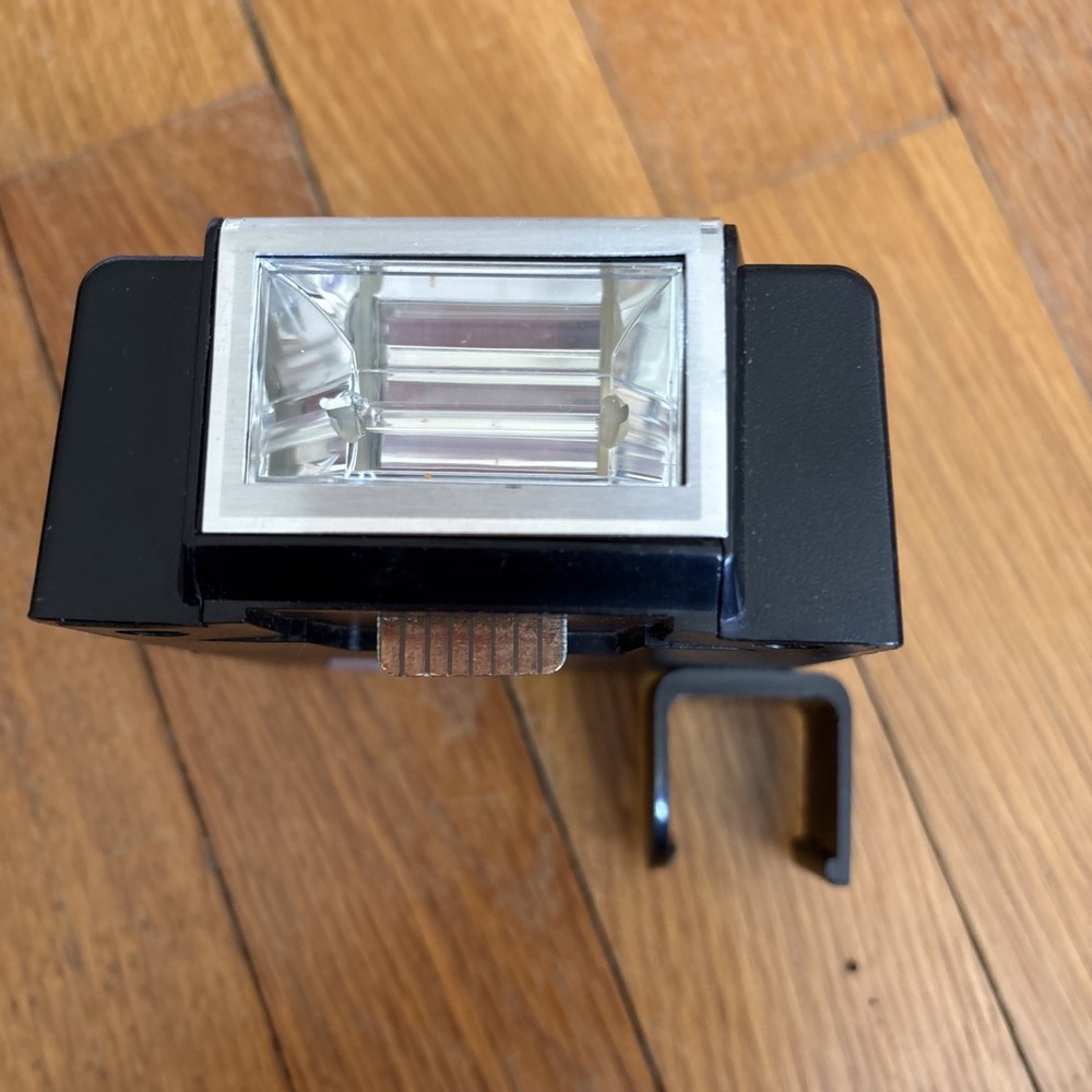 ITT Magic Flash for Polaroid Cameras That Use Flash Bars Working Powers Up