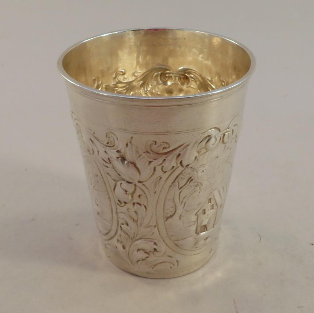 German Solid Silver Repousse Beaker Leipzig c. 1700 Schmidt Becher um 1700