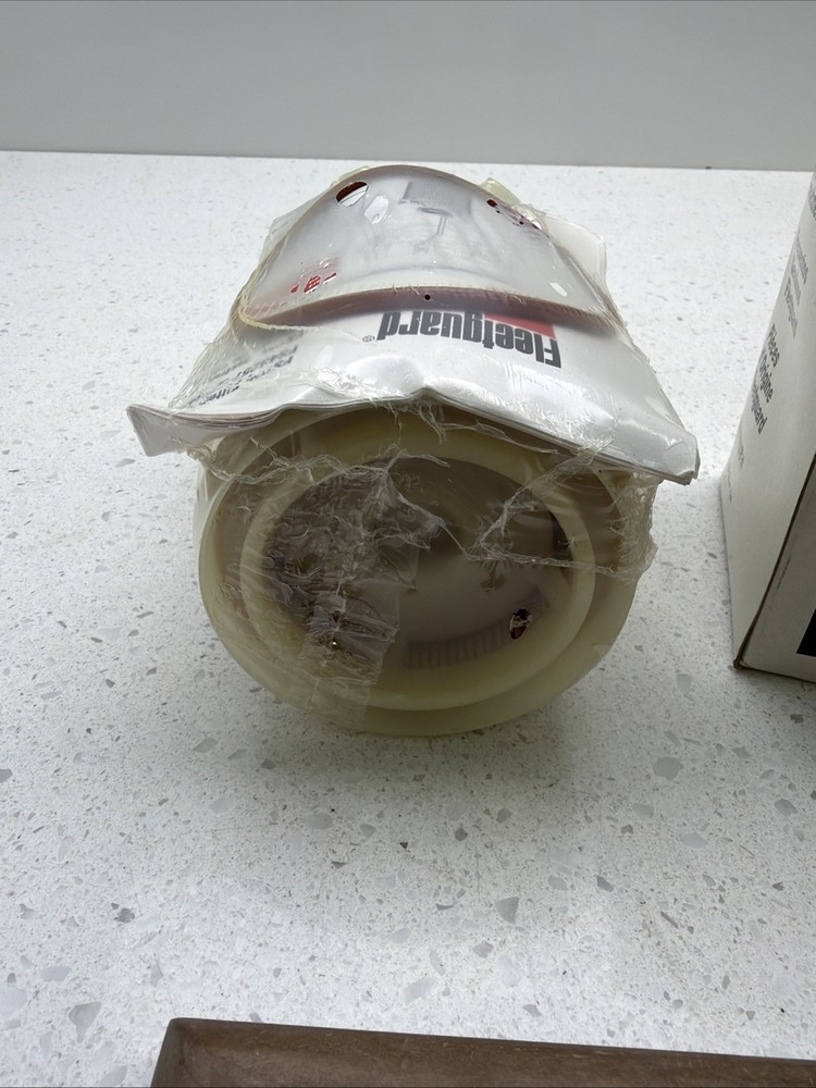Fleetguard FS43258 Fuel Filter
