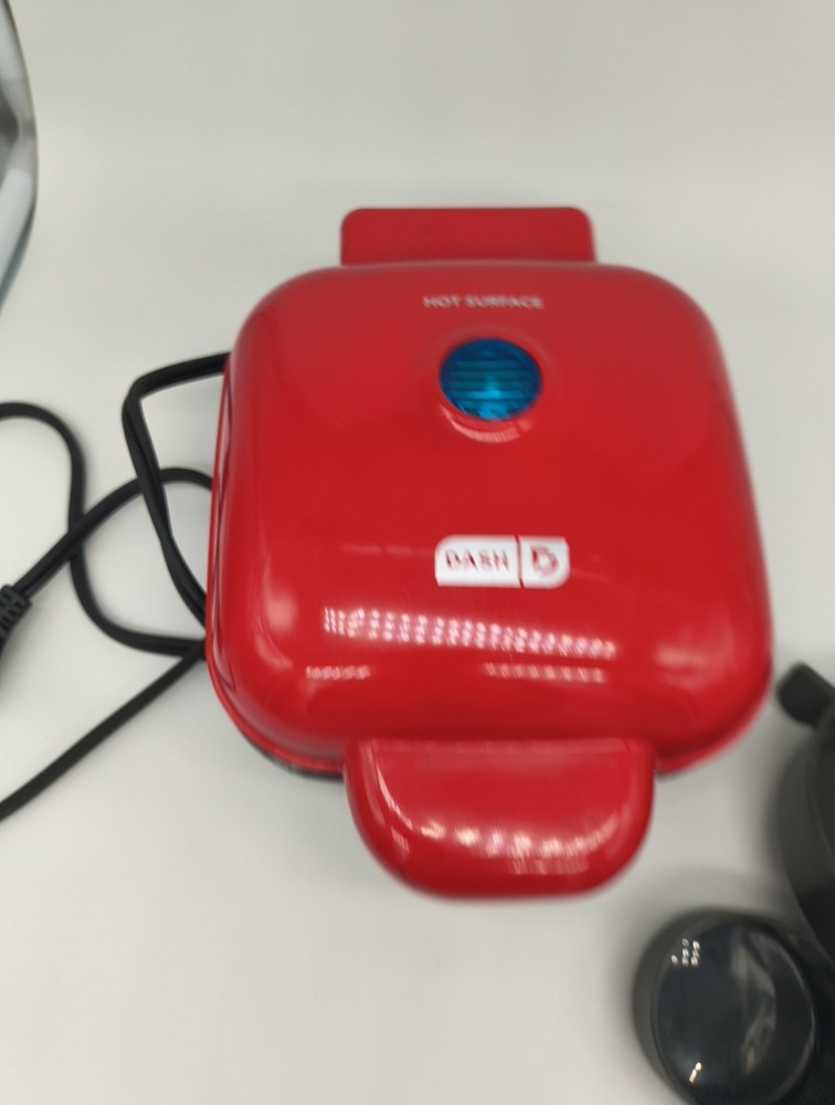 Dash Egg Bite Maker Red with Large & 3 Sm Egg Molds Easy to Use