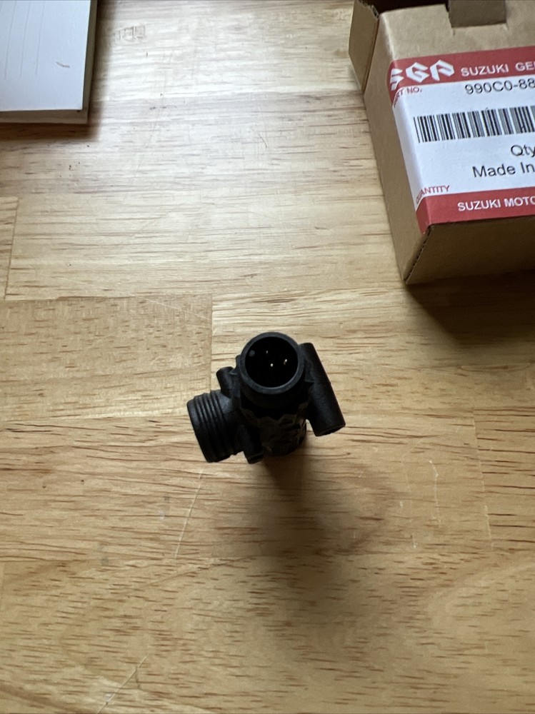 Suzuki 990C0-88115 (NMEA 2000) Power Isolator