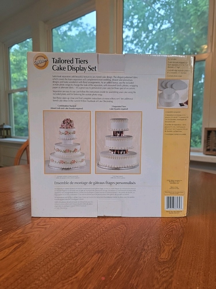 New Wilton Tailored Tiers Cake Display Set 304-8174