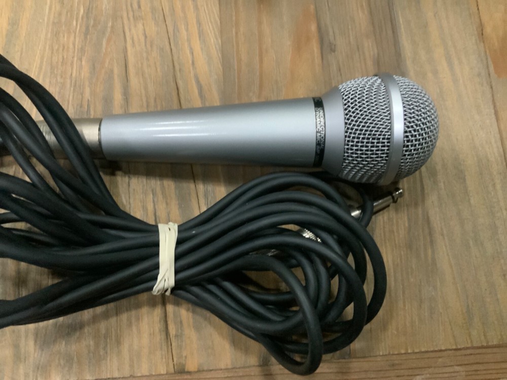 VINTAGE DM100D DYNAMIC MICROPHONE >> THE SINGING MACHINE