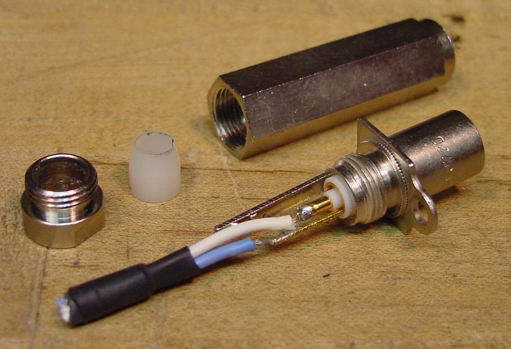 Trompeter J72S-9 Twinax jack connector