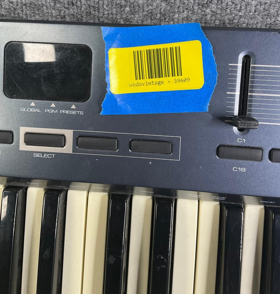 Vintage M-Audio Oxygen 49 3rd Gen Electronic MIDI Controller Keyboard Piano