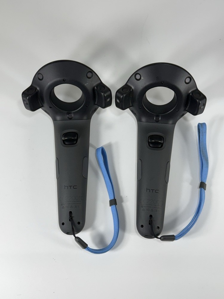 HTC Vive Virtual Reality System Bundle with Controllers - Missing Link Box