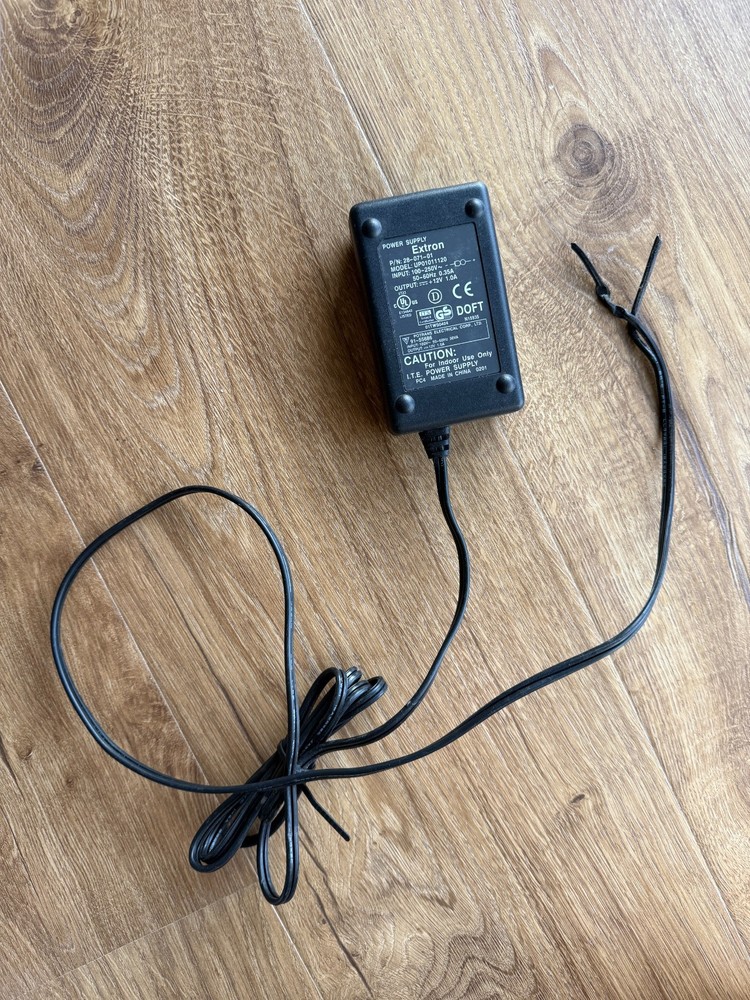 Extron System 8 Plus Switcher - Sticky Buttons, Missing Screws AS IS NO Returns