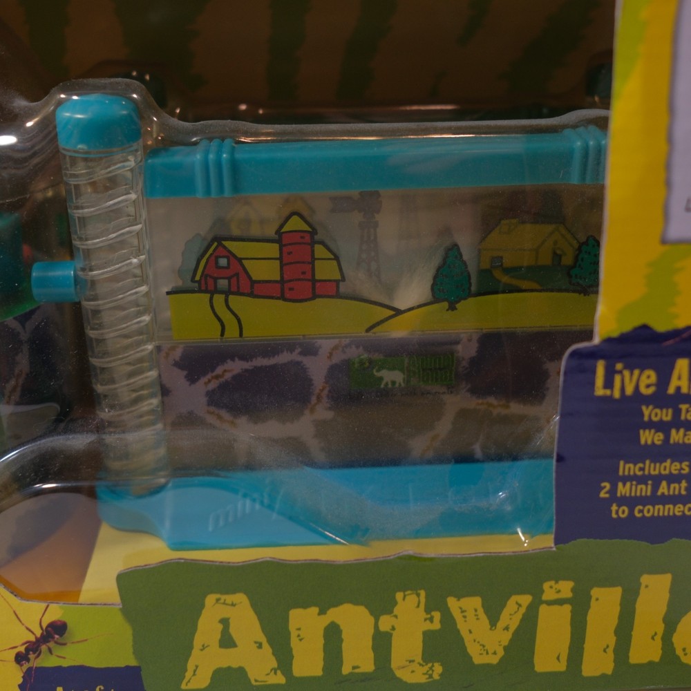 Discovery Communication AntVille Set NEW