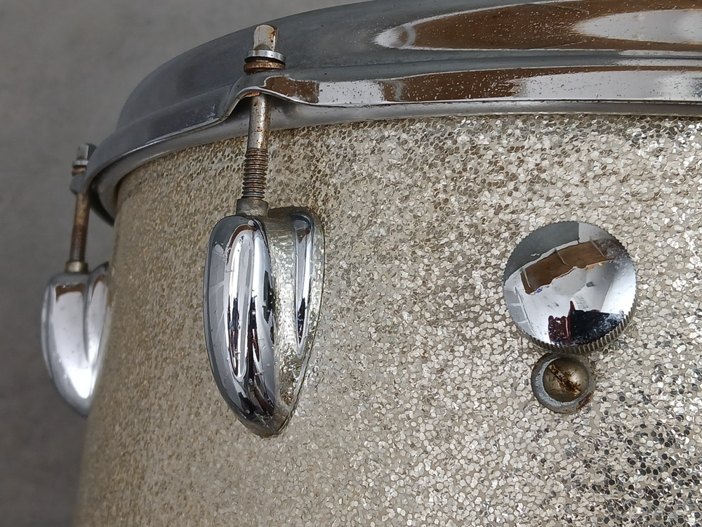 SLINGERLAND 10X14" SILVER SPARKLE TOM DRUM, 5-ply