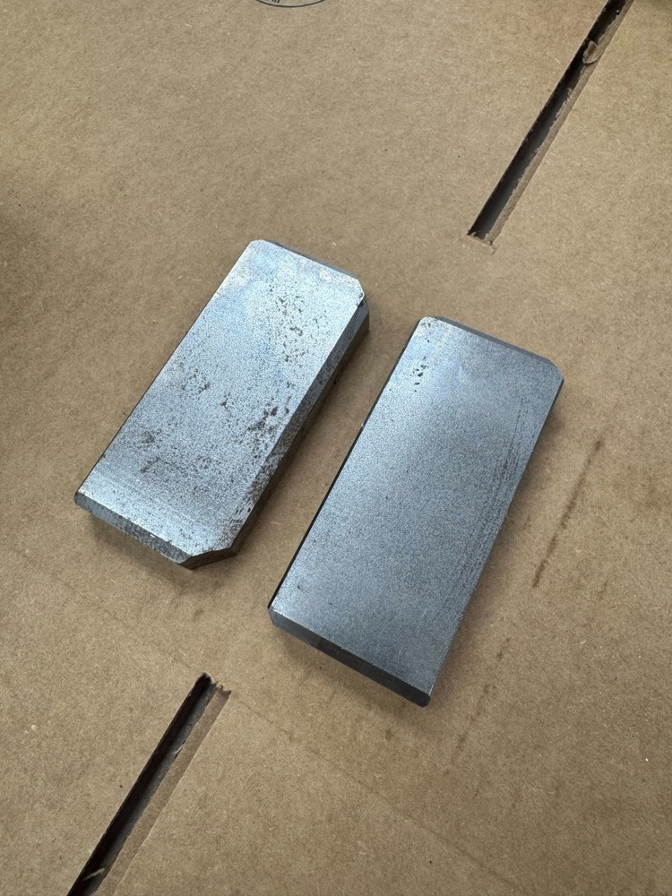 Amada Band Saw HFA250W Work Support Plate Set NOS