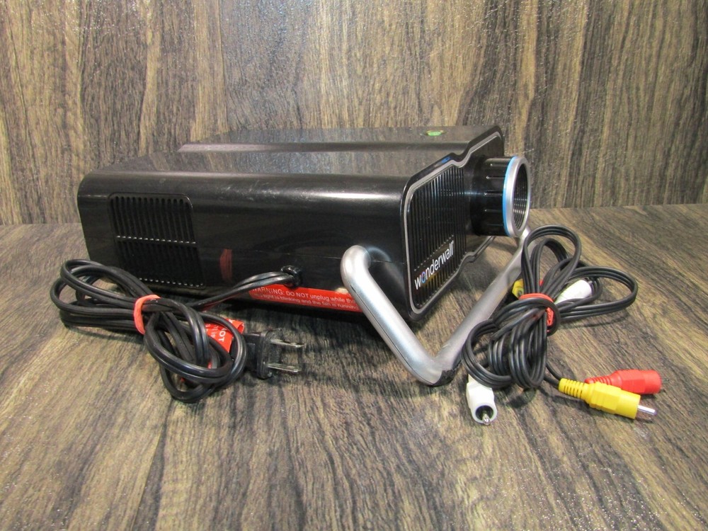Discovery Merch Source Wonderwall Projector-DX Small Blackpro Model # 1637401