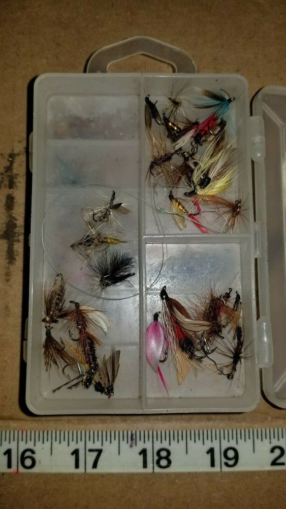 Plano Micro Magnum Box with flies- Used