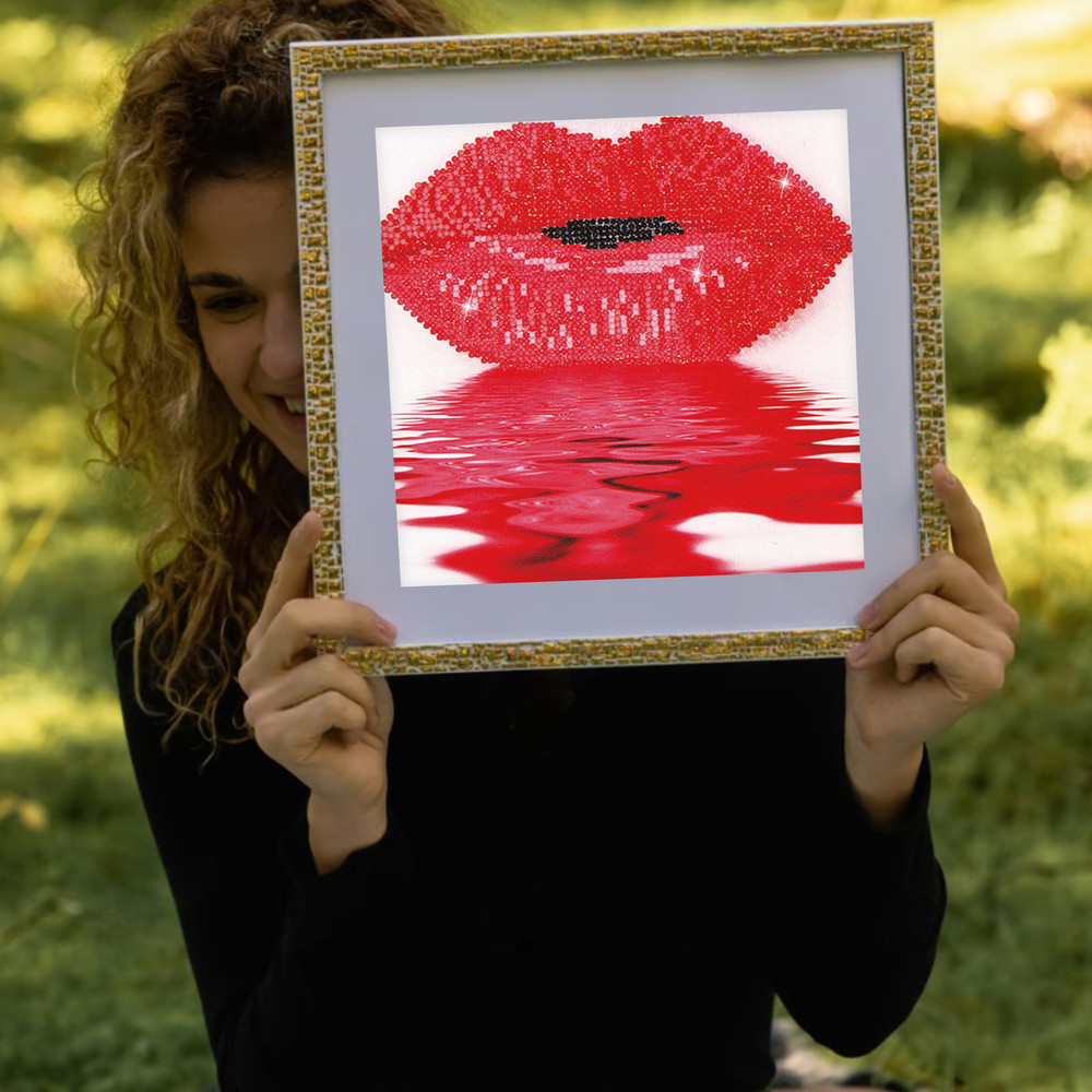 Diamond Dotz Hot Lips Diamond Painting Kit